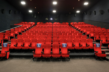 Faut-il investir en Bourse dans l’action du groupe Kinepolis dont le résultat déçoit un peu, malgré une belle reprise ?